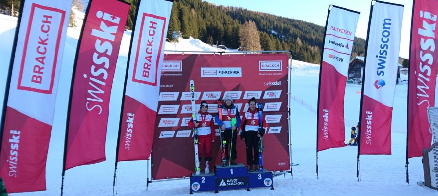 SM U18 Kombination (Abfahrt, Slalom), 1. Rang Gadient Selina, 2. Rang Durrer Delia, 3. Rang Däpp Bigna
